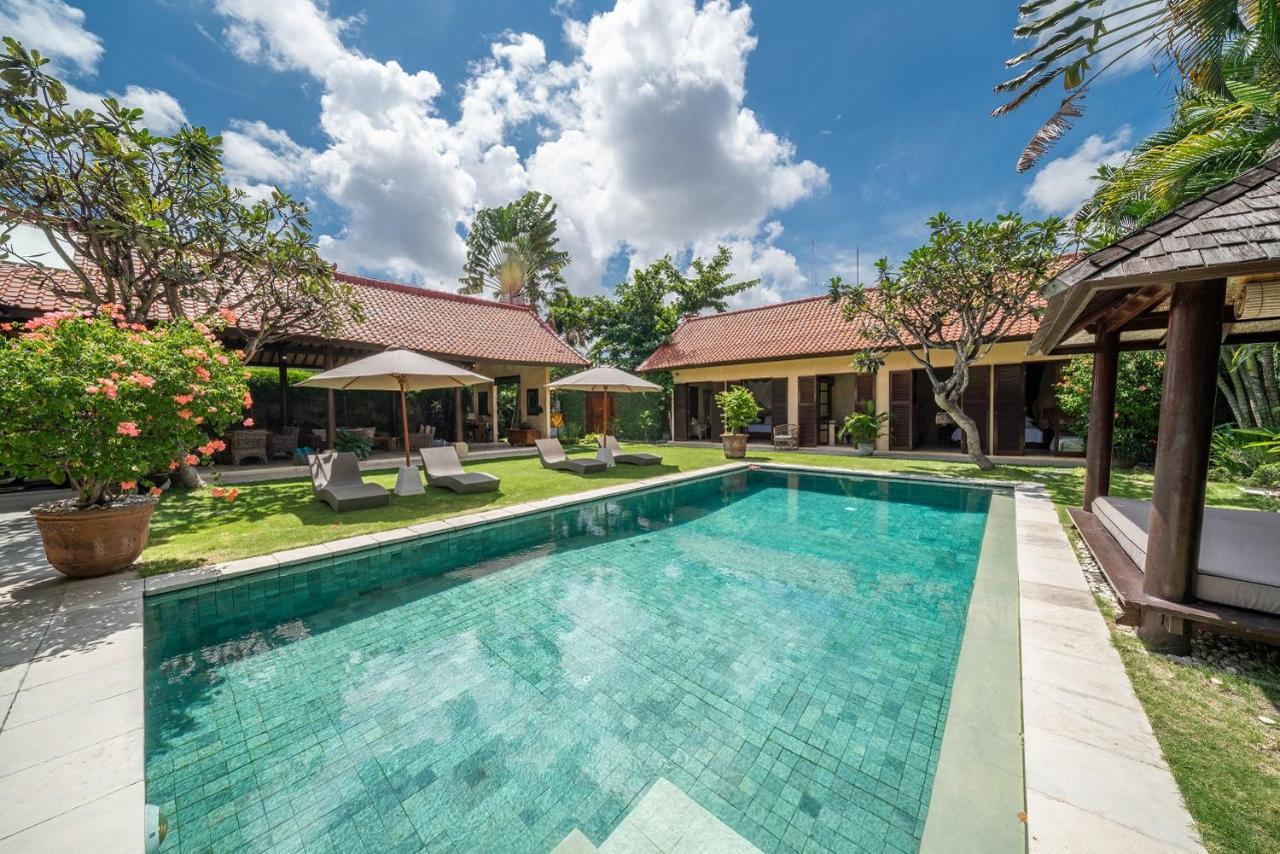 Rumi Villas Seminyak Exterior foto